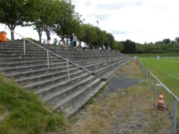 Eisbachtalstadion Kunstrasen